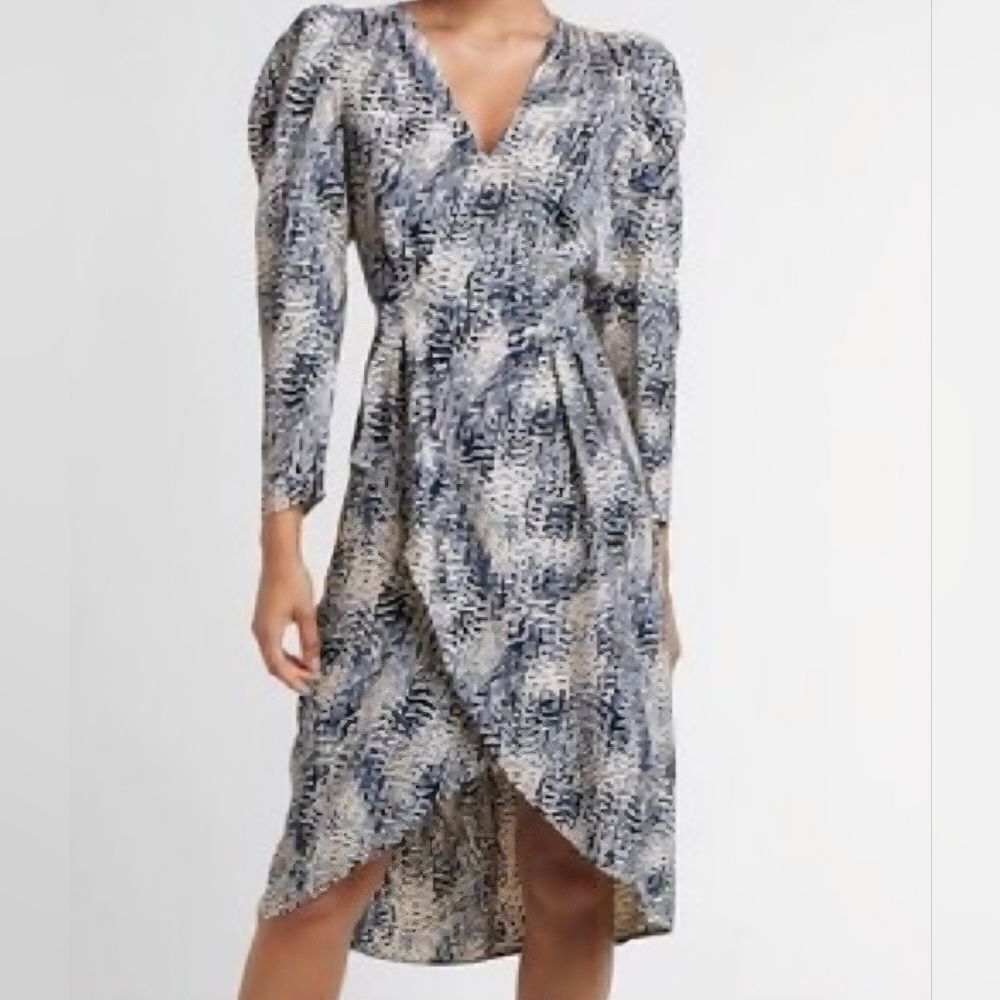 Express Faux Wraping Dress Puffer Sleeves Size Medium In Blue And Cream